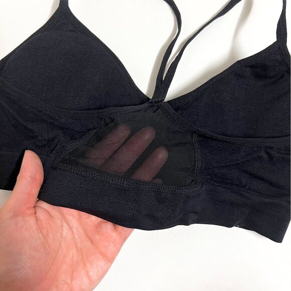 Marilyn Monroe Bra Bundle of 2 with Mesh Back (Small) - Picture 4 of 11